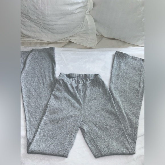 Grey ribbed fitted flare pants! - Picture 2 of 4